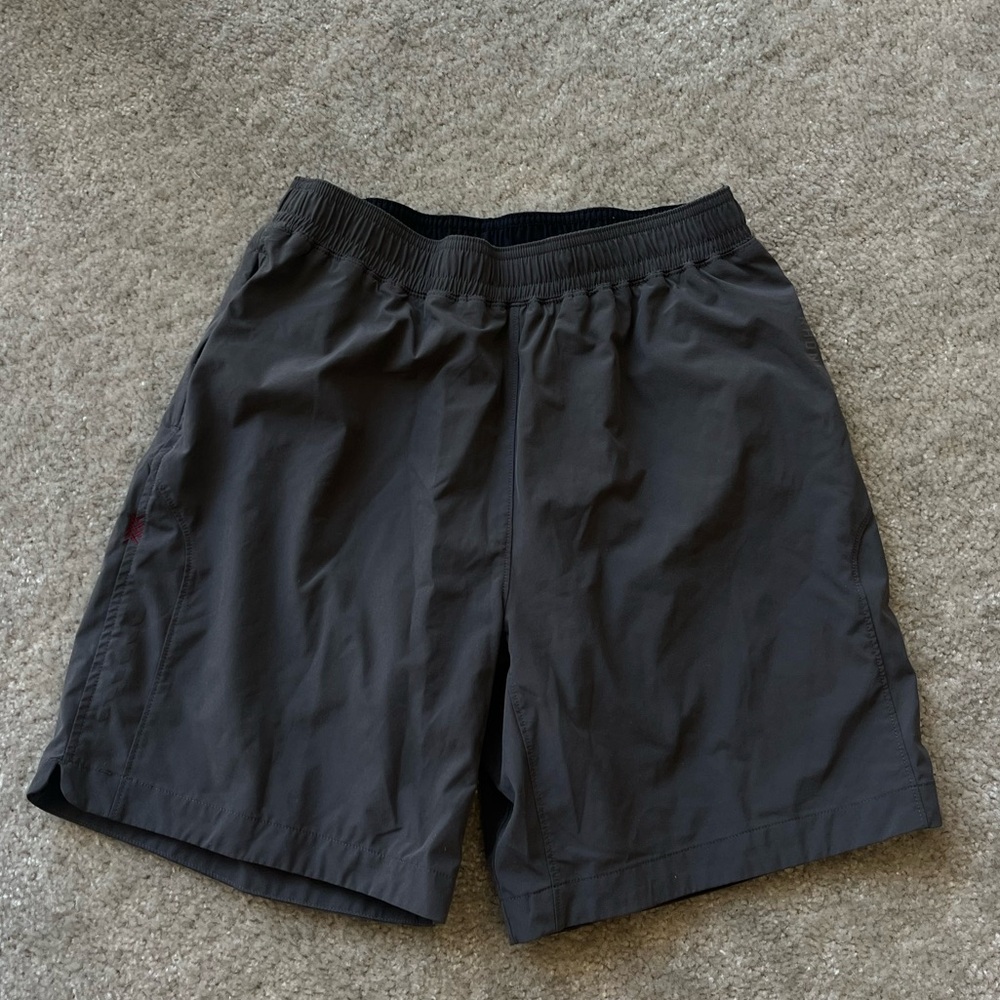 Men’s athletic shorts RHONE dark gray